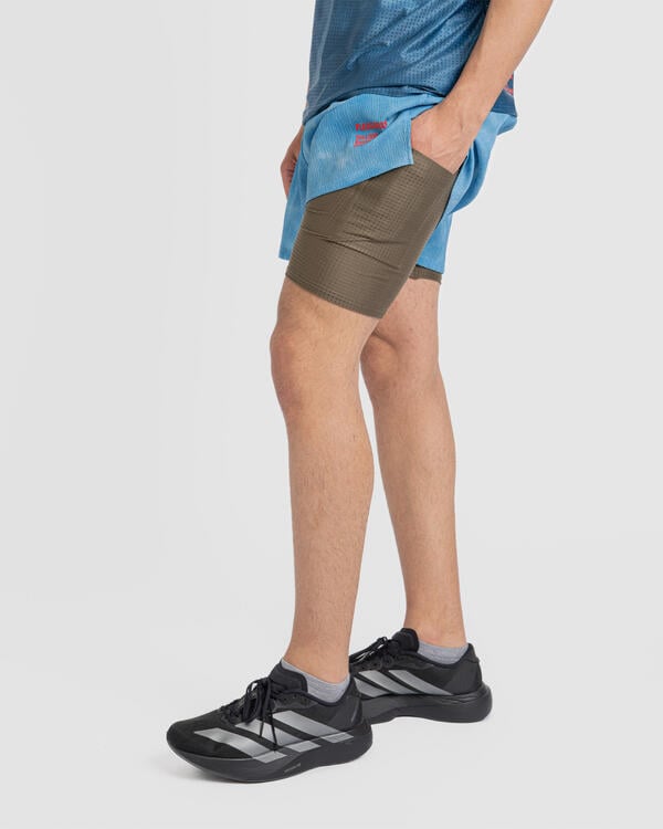 On Running x PLEASURES x The Loop Shorts | 1MF10343858